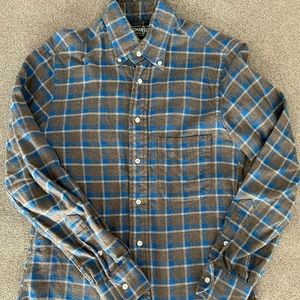 Men’s Gray, Blue and White Checkered Button Down Shirt